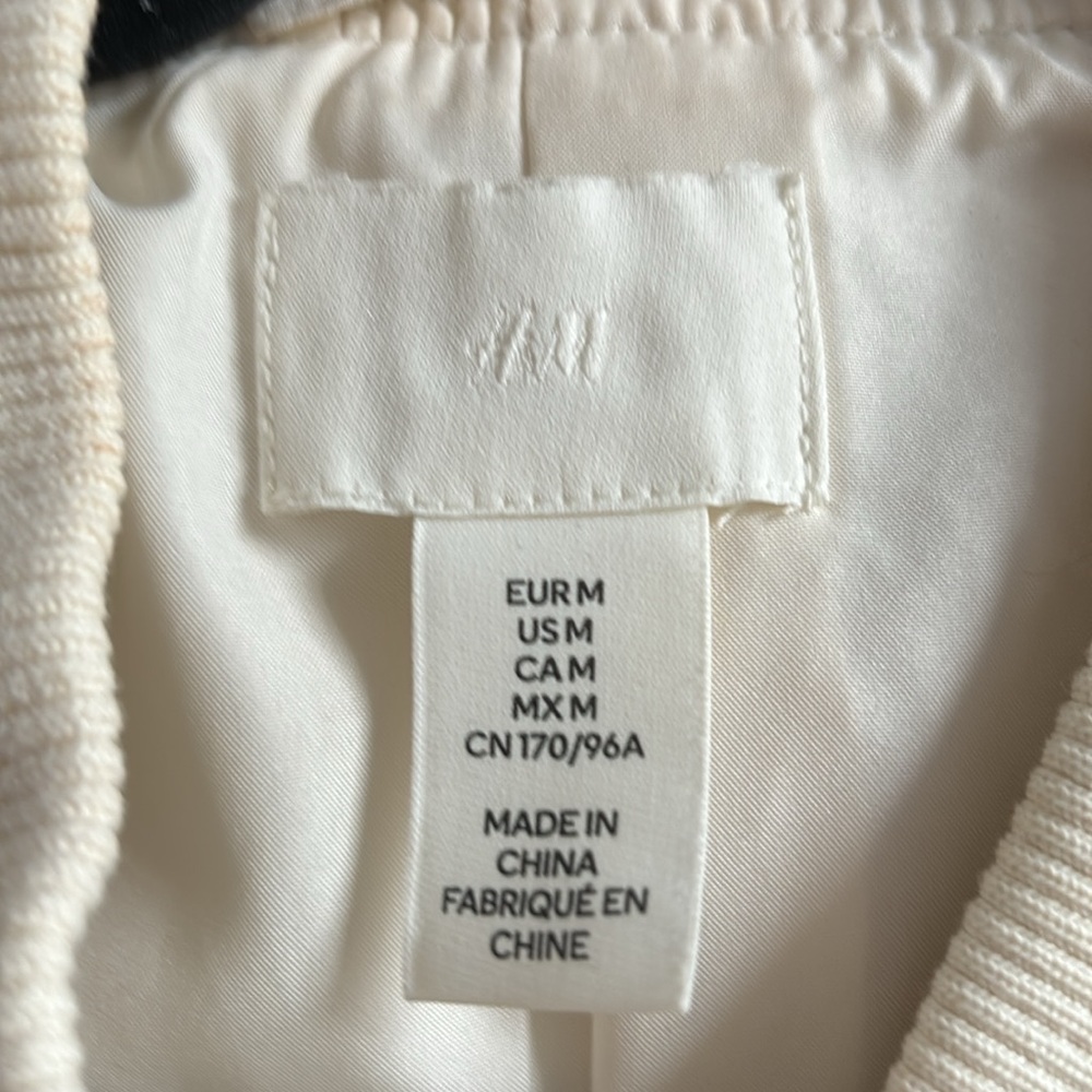 Cropped jacket - Picture 2 of 2